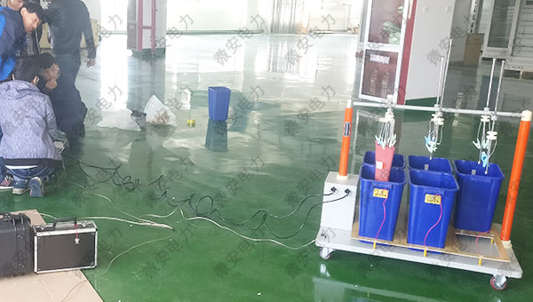 絕緣手套耐壓試驗現(xiàn)場