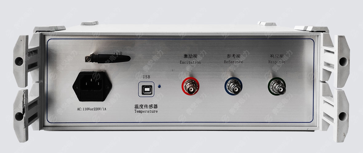 變壓器繞組變形測(cè)試儀背部